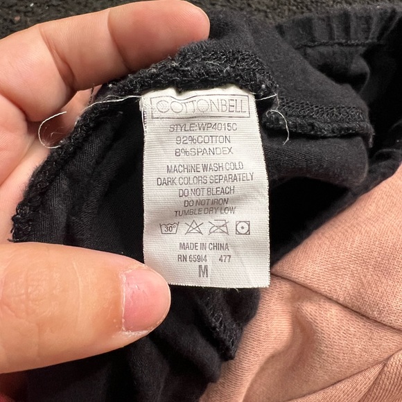 Shorts - Picture 3 of 3